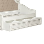 Magnolia Manor Day Bed