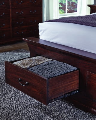 Longmeadow Panel Bed